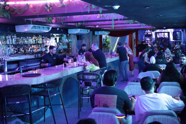 The Burrow: una madriguera de fantasía, sabores orientales y experiencias sensoriales en Mazatlán