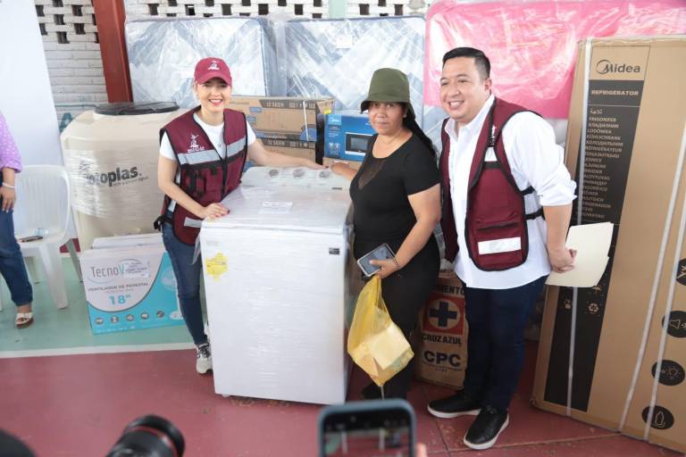 Entregan apoyos del programa ‘Peso a Peso del Bienestar’ en Villa Unión