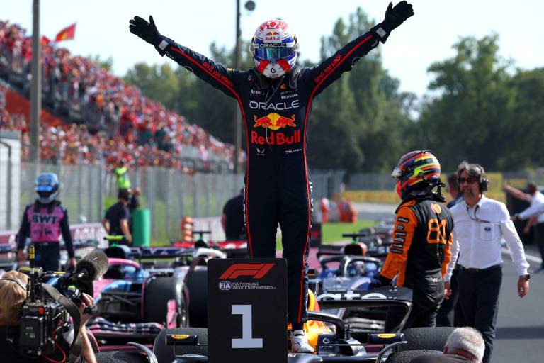 Verstappen vuelve a lo más alto en Monza; McLaren vive tensión interna con orden polémica