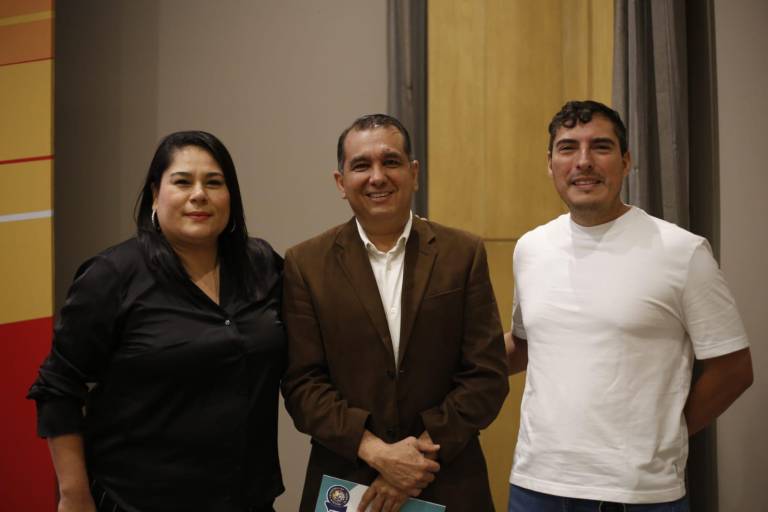 Invita Valdez Baluarte a celebrar sus 50 años, participando en su carrera pedestre