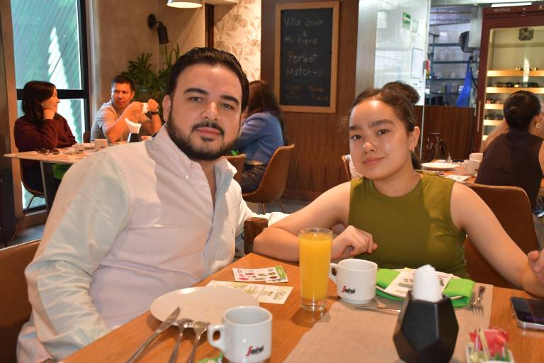 Disfrutan de un perfecto Matcha con el Chef Ignacio Osuna y Fernanda Peña