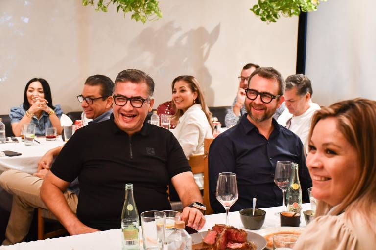 Disfrutan del segundo parrilladón con causa en el Villa Unión Brasa y Masa