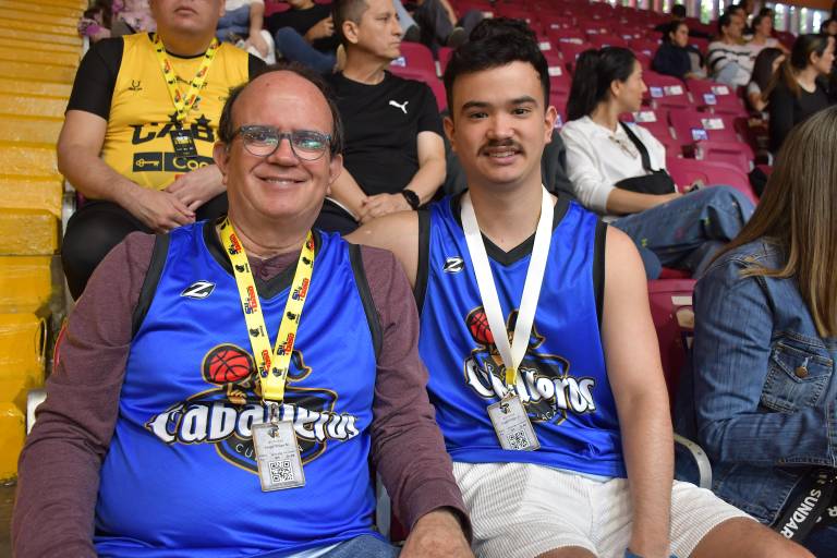 Disfrutan sinaloenses el inicio de la Cibacopa 2026