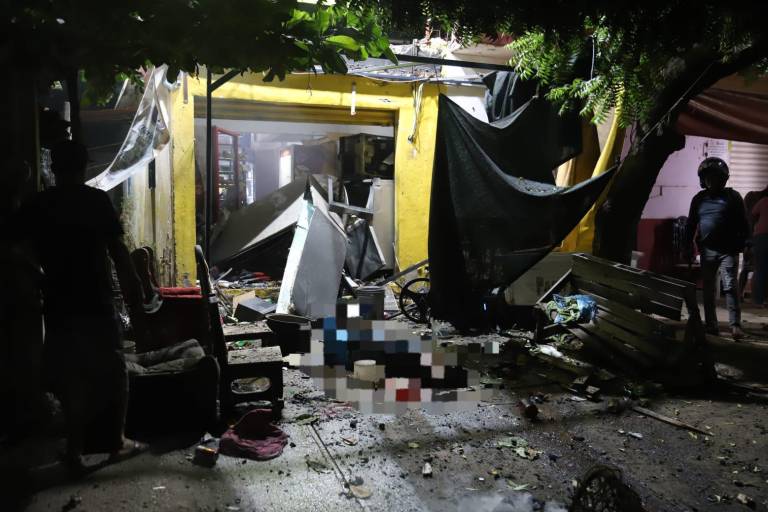 Explosión de artefacto artesanal en expendio deja dos heridos graves en Mazatlán
