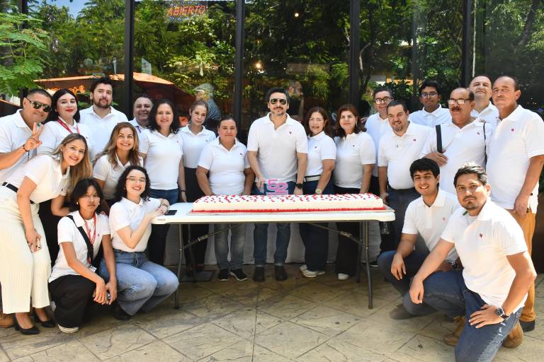 Agradece Grupo Noroeste a Dios por 52 años de existencia