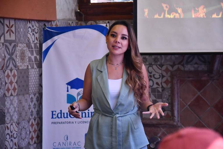 Invitan a empresarios restauranteros a liderar con sentido en la adversidad