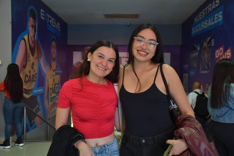 Disfrutan sinaloenses el inicio de la Cibacopa 2026