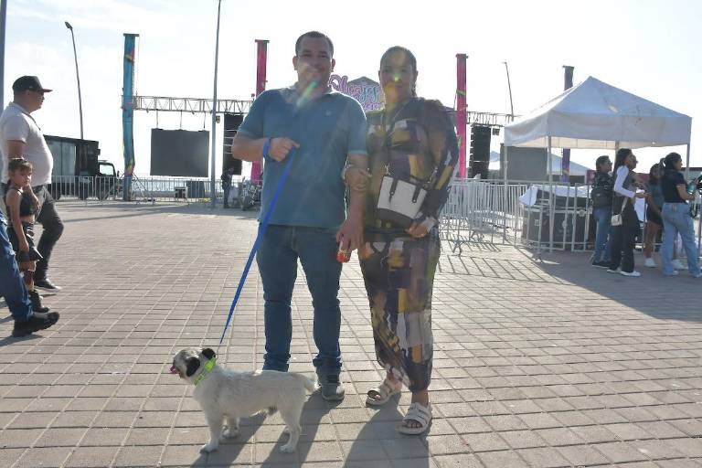 Disfrutan del Carnaval de Altata 2026 ‘Oleajes de Alegría’