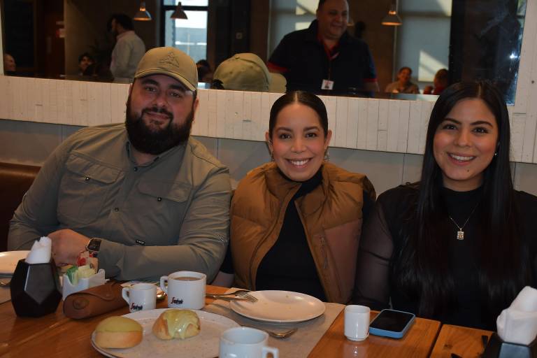 Disfrutan de un perfecto Matcha con el Chef Ignacio Osuna y Fernanda Peña