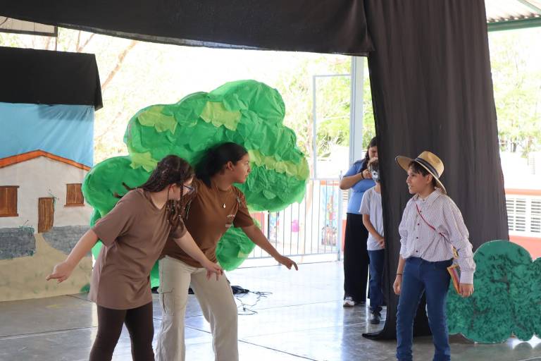 Lleva El Colegio de Sinaloa el teatro a las escuelas