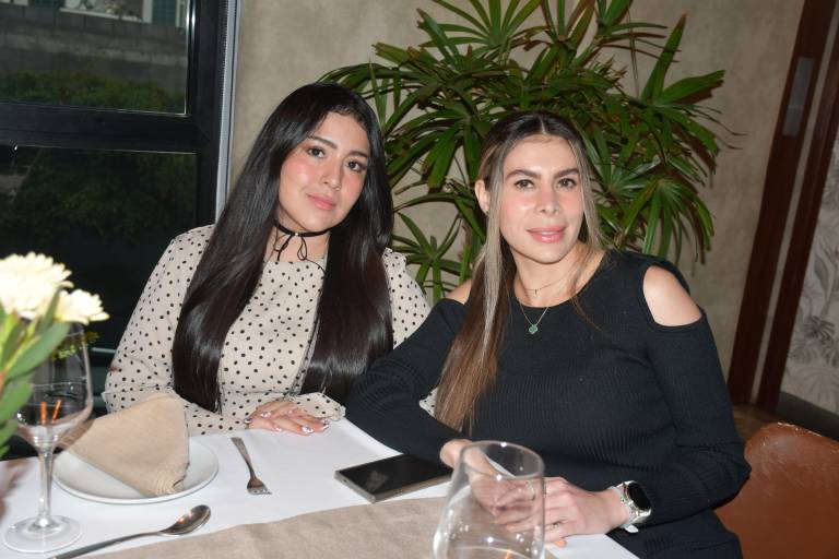 Disfrutan clientes y amigos de ‘La Dolce Villa’ con el chef Ignacio Osuna