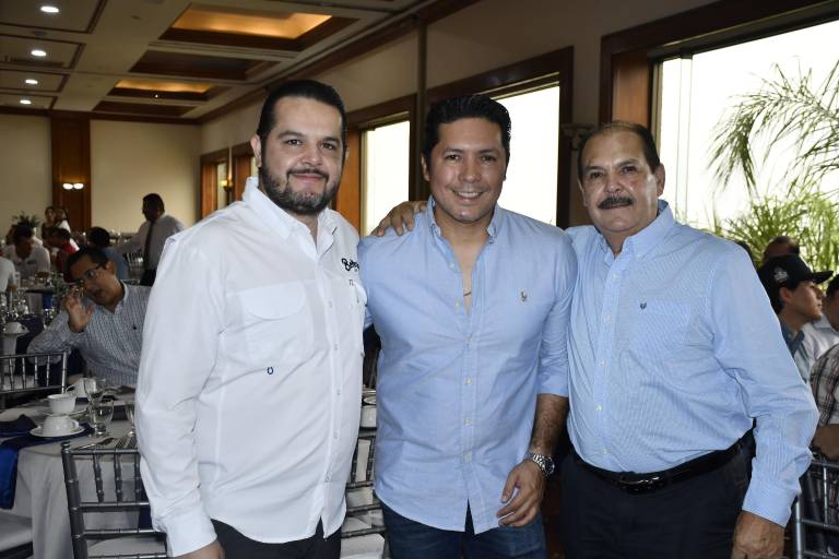 Disfrutan papás del Senda de un día padrísimo