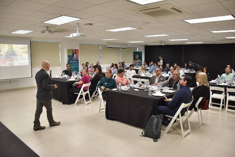 Conviven empresarios en la sexta edición de ‘Diálogos Transformadores’