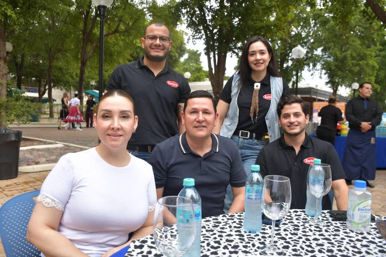 Disfrutan de la segunda Gran Parrillada organizada por los Exatec