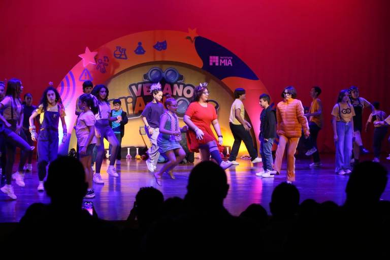 Con una obra de teatro, culminan niños y niñas su curso de vereano en el MIA