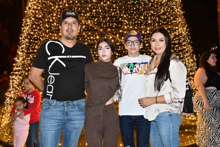 Reciben sinaloenses la Navidad en el Jardín Botánico