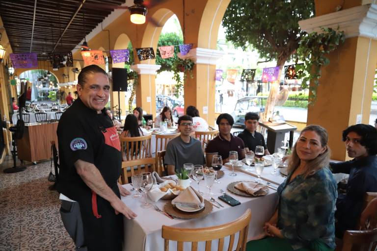 Estudiantes de gastronomía viven experiencia en Gaia Bistrot con el chef Del Toro