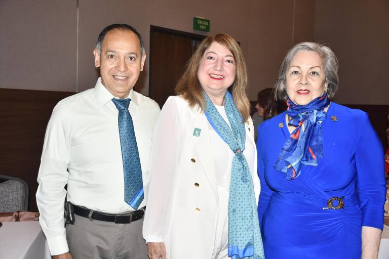 Realiza el Club Rotario Culiacán Oriente Cambio de Botones