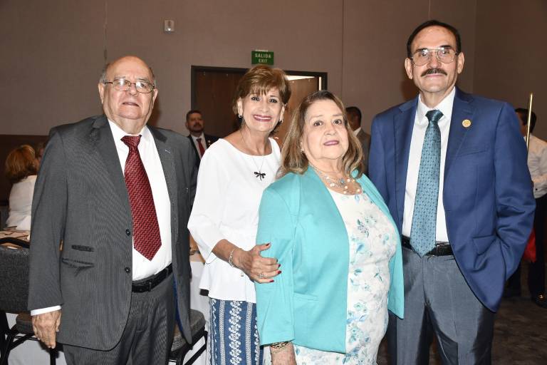 Realiza el Club Rotario Culiacán Oriente Cambio de Botones