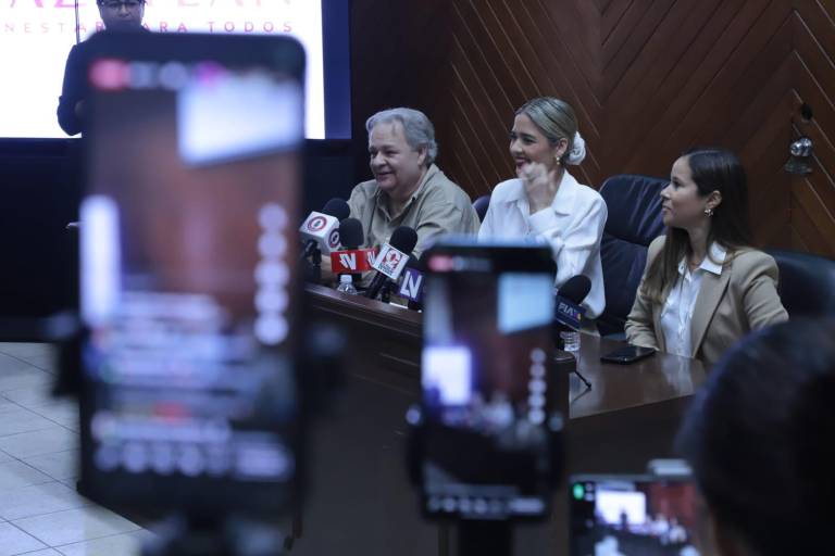 Garantiza Alcaldesa seguridad con 3 mil elementos para el Carnaval de Mazatlán 2025