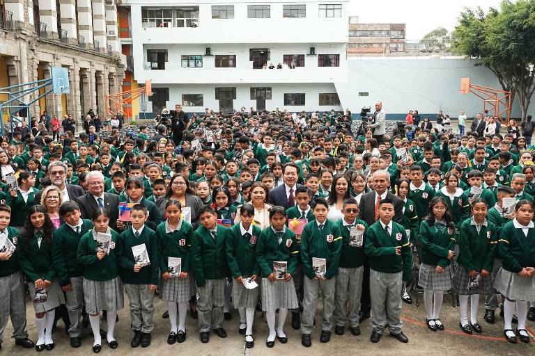 SEP llama a consolidar Nueva Escuela Mexicana y confirma que Beca Rita Cetina se extenderá a primarias