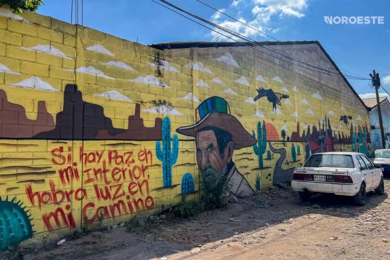 Los murales de La Costerita se han convertido en un punto de paso frecuente para vecinos y visitantes.