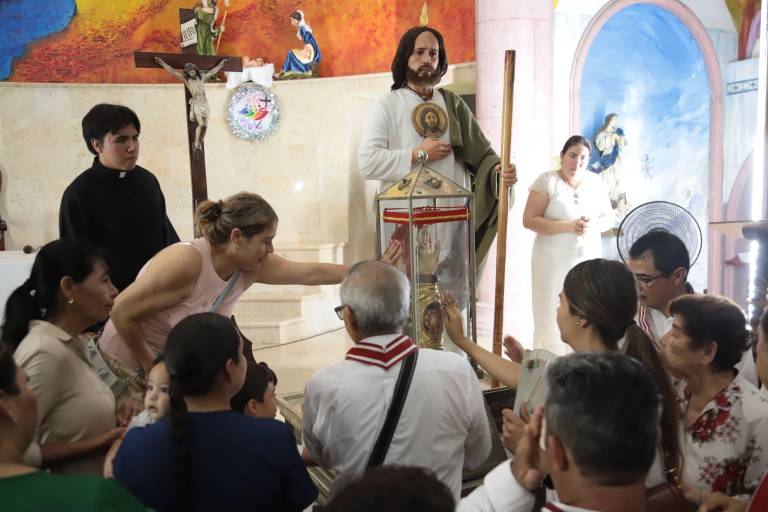 Piden a la reliquia de San Judas Tadeo por la paz en Mazatlán