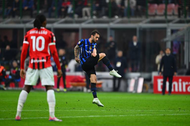 Empate 1-1 en el Derby: Milán e Inter dejan todo abierto en la Coppa Italia