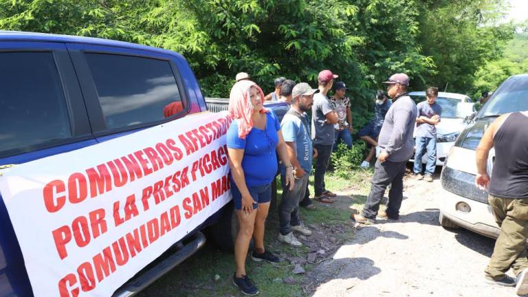 Comuneros de la Comunidad de San Marcos protestan por la falta de pago de las tierras que fueron tomadas por la Presa Picachos.