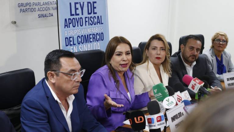 La dirigencia del PAN en Sinaloa en conferencia de prensa.