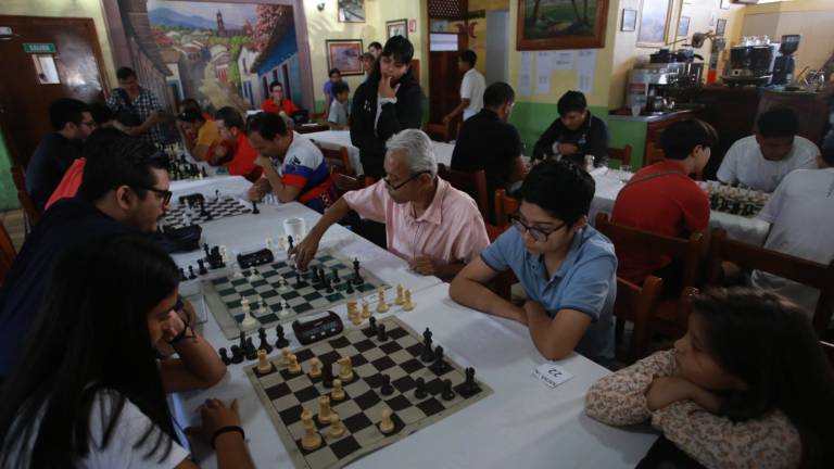 Una buena cantidad de ajedrecistas se dieron cita en el Torneo Arnie García.