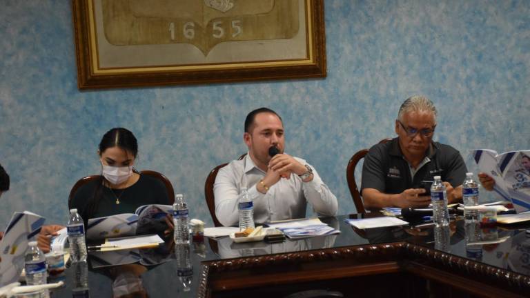 Alcalde de Rosario hace entrega de glosa del tercer informe de Gobierno