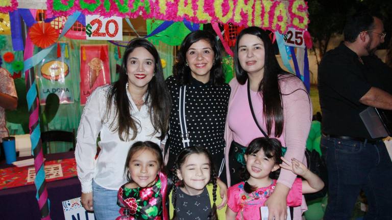 Disfruta la Escuela Activa Integral una divertida noche mexicana