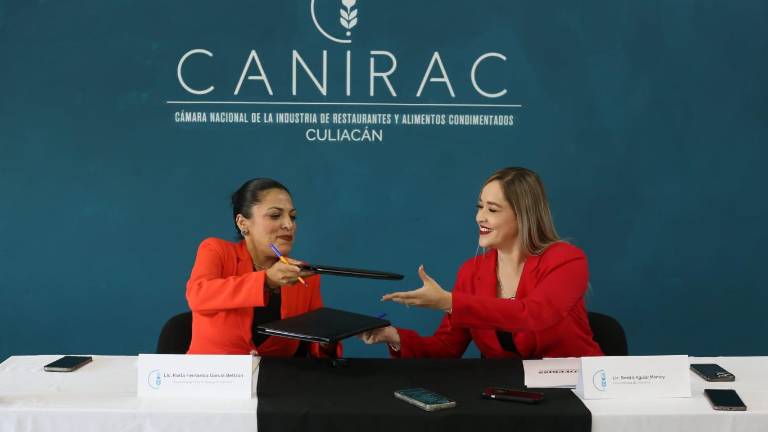 Firma de convenio entre Canirac Culiacán y Coepriss.