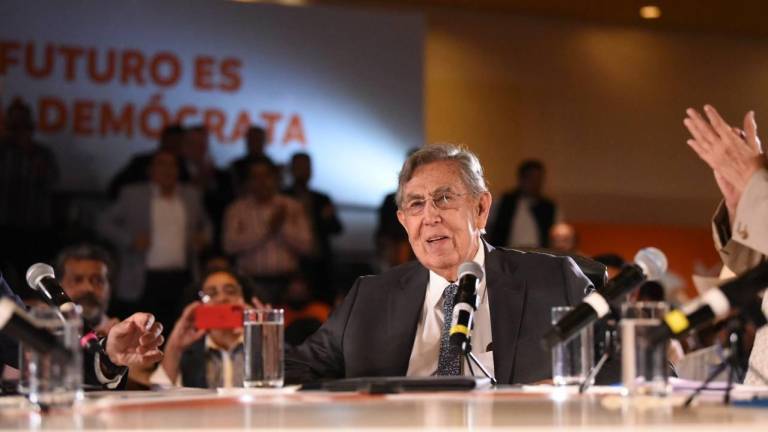 El ex líder del PRD en México, Cuauhtémoc Cárdenas Solórzano, participa en el movimiento Mexicolectivo.