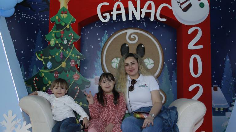 Celebra Ganac su tradicional posada navideña