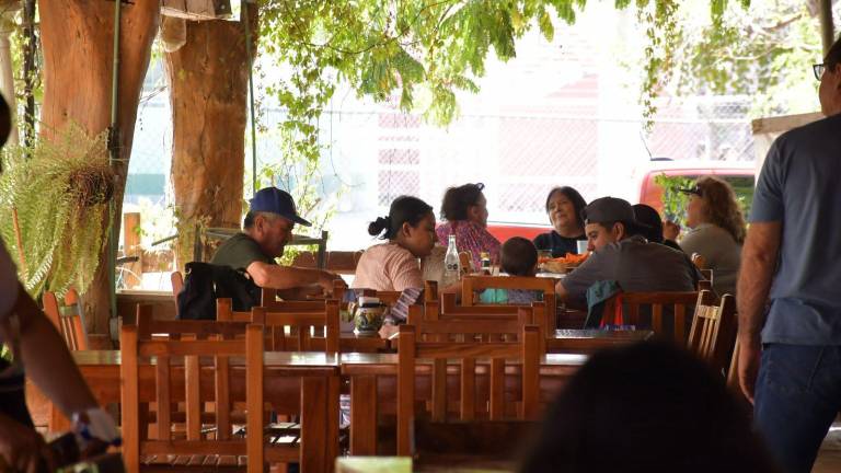 Restaurantes estimaron que actualmente operan con cerca del 80 por ciento de la clientela habitual.