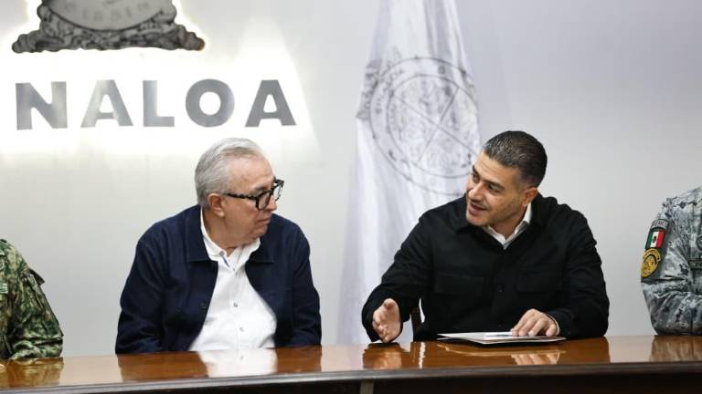 Rubén Rocha Moya y Omar García Harfuch durante la Mesa de Seguridad realizada este miércoles en Culiacán.