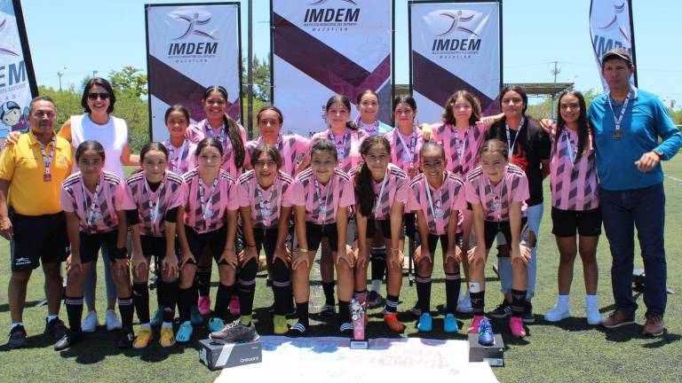 Rugido triunfal en la final de la Liga Juvenil de Futbol Femenil