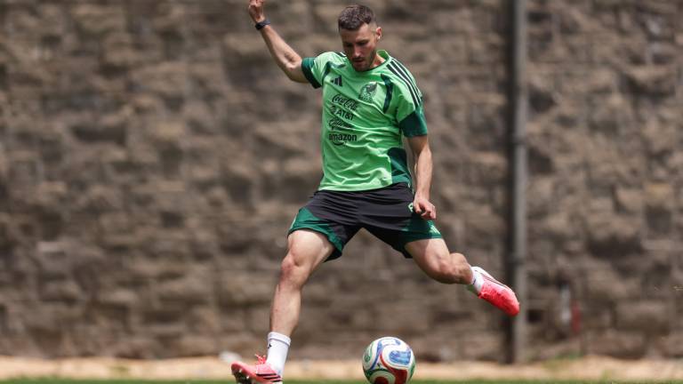 Santiago Giménez se perfila para su primera titularidad con el Tricolor en la Copa del Mundo.