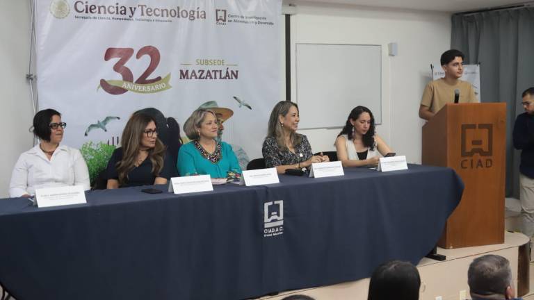 El evento reunió a investigadores, docentes, autoridades y comunidad.