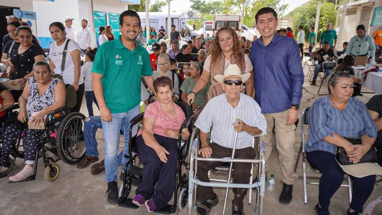 Personal del DIF Bienestar Culiacán brindó atención médica y apoyos sociales durante la primera brigada integral del año en la localidad de La Guásima.