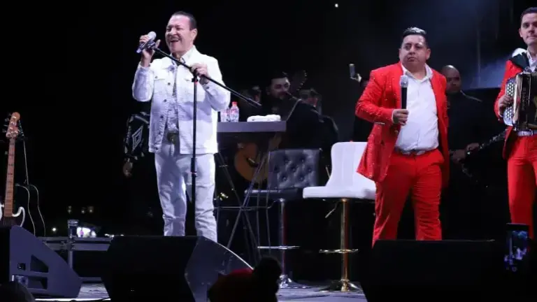 Julio Preciado se dirige a sus seguidores y a través de un mensaje en redes sociales, el intérprete asegura que está ‘al 100’ y listo para seguir con su música.