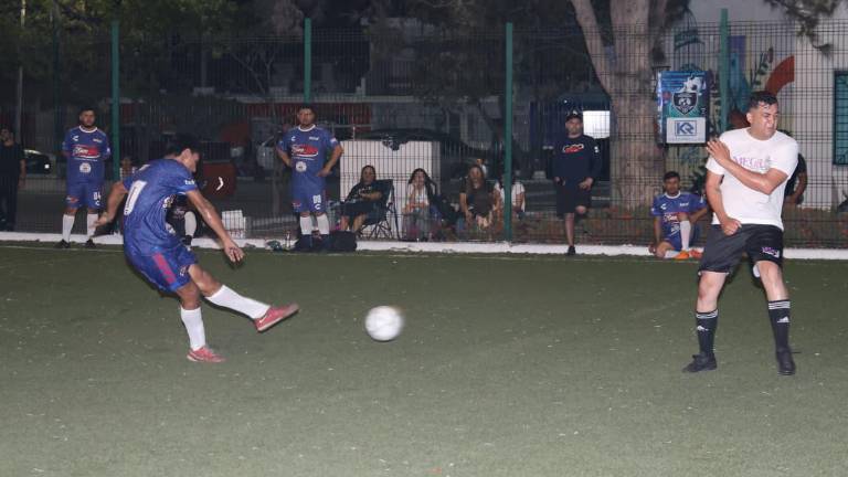 La última jornada de la primera vuelta del Torneo de Futbol 7 Intercanchas 2026 dejó una lluvia de goles en la cancha Esmeralda.