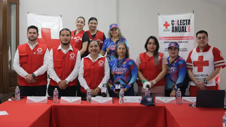 Conferencia de la delegación de Cruz Roja en Mazatlán sobre próximas actividades.