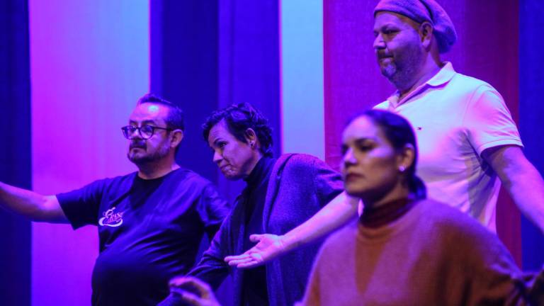 El elenco de ‘Las aventuras de Pinocho’ durante los ensayos.