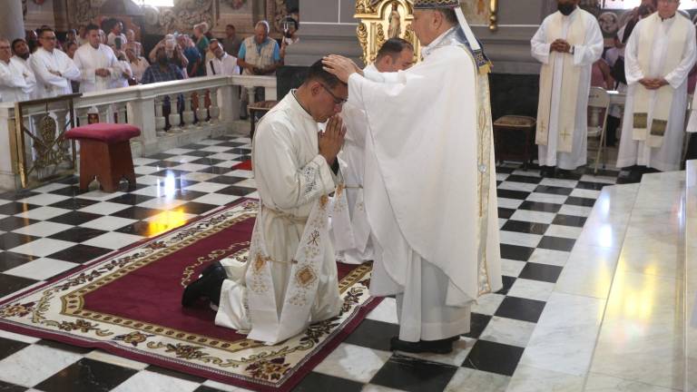 Ordena el Obispo de Mazatlán Mario Espinosa Contreras a Julio César Hernández Alcaraz y Gabriel Dagoberto Tirado Ritto como presbíteros