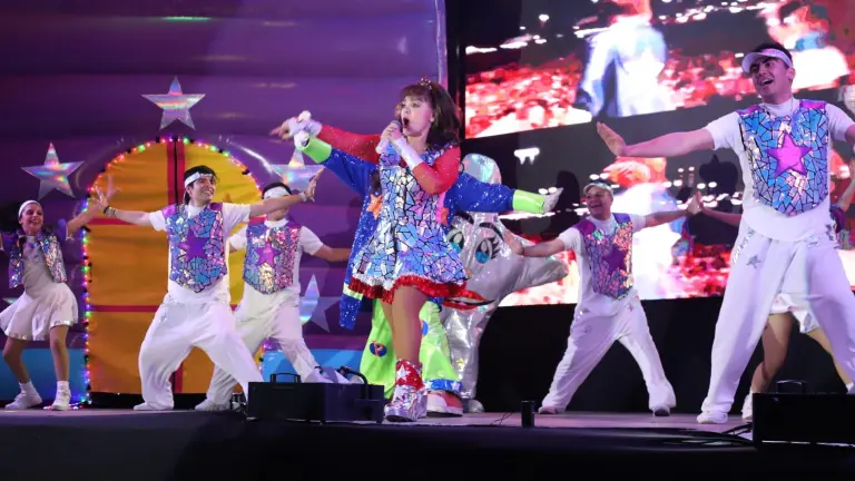 Miles de personas cantaron y bailaron junto a Tatiana este sábado en un evento gratuito impulsado por el Gobierno municipal.