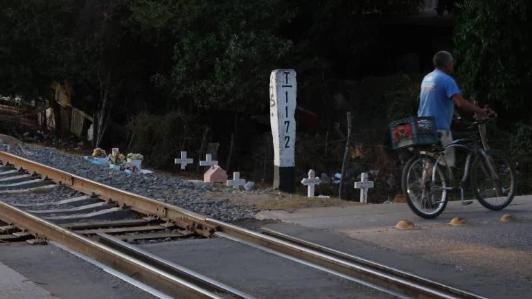 Tres décadas han pasado desde el accidente entre un tren y un camión urbano en la avenida Santa Rosa que marcó a Mazatlán.