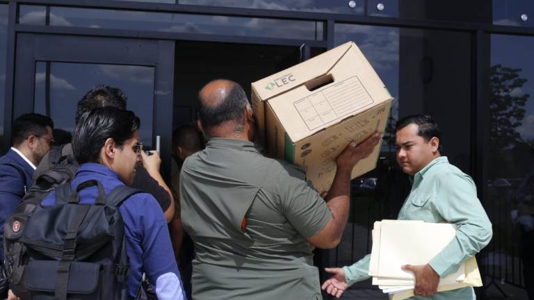 Ambas funcionarias suspendidas, junto con el Alcalde Desaforado y otros funcionarios, fueron vinculados a proceso el pasado 8 de julio.